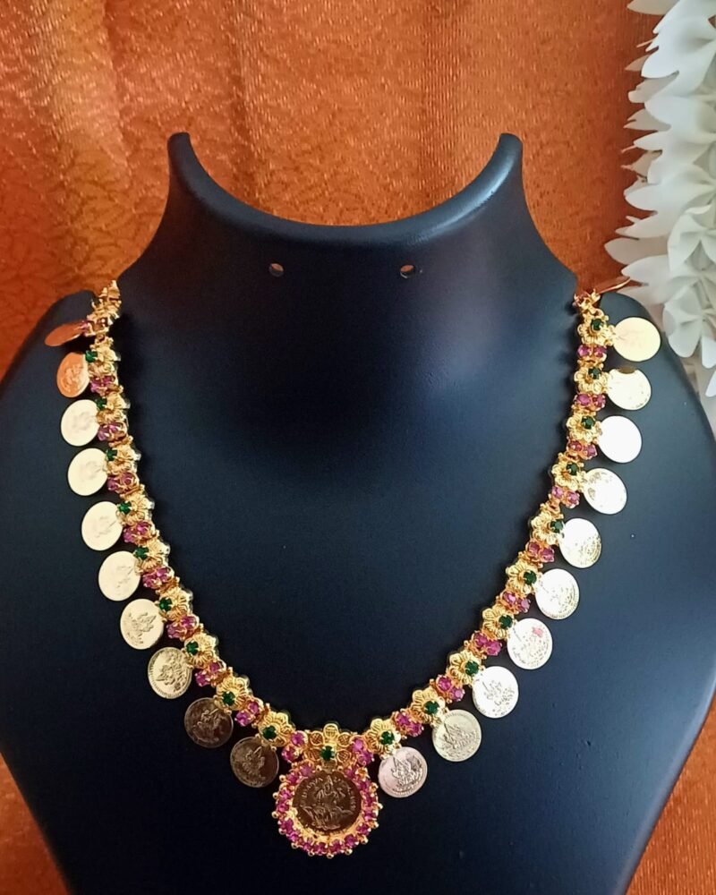 coin-necklace-with-ruby-and-green-stone