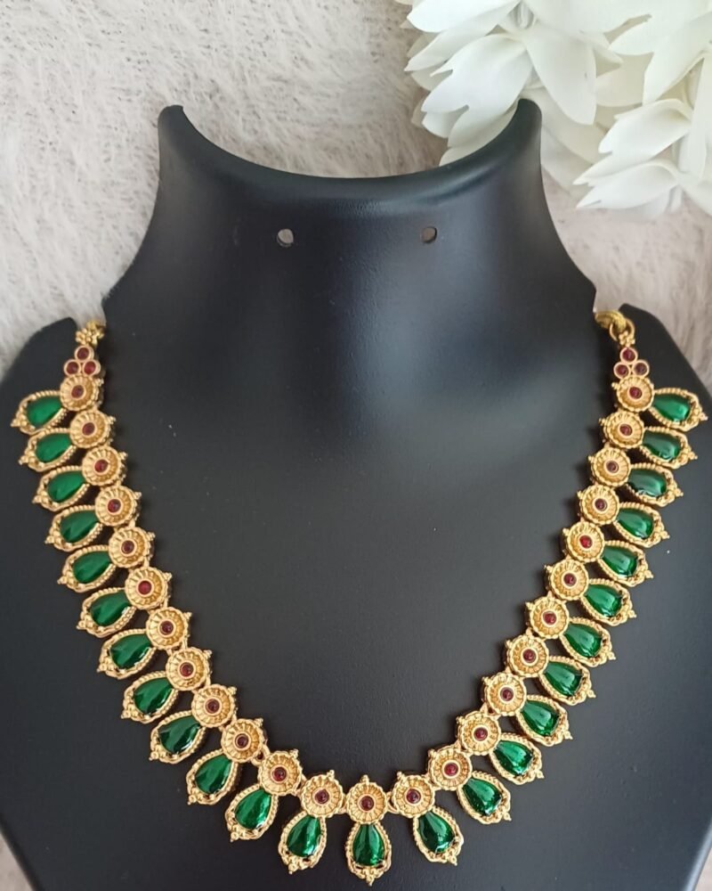 antique-gold-finish-semi